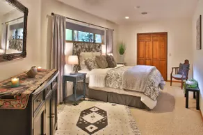 Private guest suite on the Samual Boardman - Image 5