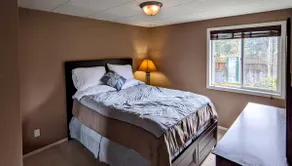 The Kelowna Explorer's Cozy Guest Suite - Image 4