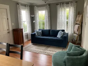 Little Blue House, walk downtown, views of Sound - Image 4