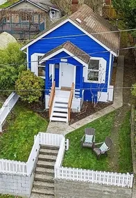 Little Blue House, walk downtown, views of Sound - Image 2