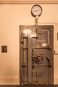 Luxury 1920s Bank Loft, Art Gallery & Music Space in Tomales, CA - Image 2