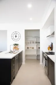 Lake Mulwala family retreat w BBQ & golf views - Image 5