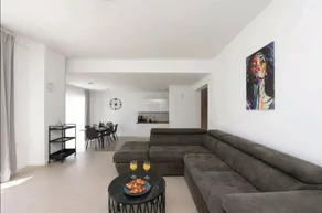 Casa Bianca family apartment near sandy beach with parking and rooftop experience - Image 3