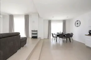 Casa Bianca family apartment near sandy beach with parking and rooftop experience - Image 4