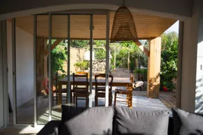 Beach house with a garden - Image 2