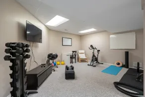 The Highland | Fenced Yard | Gym | Office | Pets - Image 4
