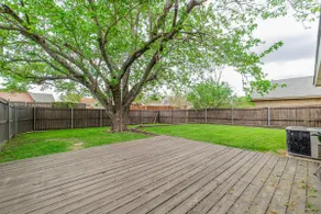 Cozy, Stylish, Mid Century Modern 3/2 in Allen. - Image 3