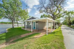 Waterfront House on PK Lake: Dock & No-Wake Cove - Image 2
