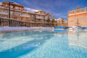 L202 Canmore Vista- Free Parking, Hot tub, Pool, View, BBQ, 2BR, 2BT, Sleeps 6 - Image 2