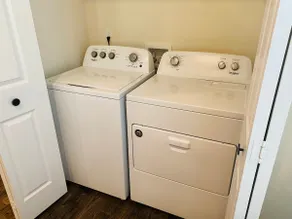 Private Suite! Mins from JAX airport - Image 4