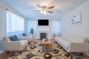 ⭐️⭐️⭐️Spacious Capitol City Charmer near Downtown!!!⭐️⭐️⭐️ - Image 2