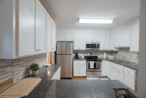 ⭐️⭐️⭐️Spacious Capitol City Charmer near Downtown!!!⭐️⭐️⭐️ - Image 5
