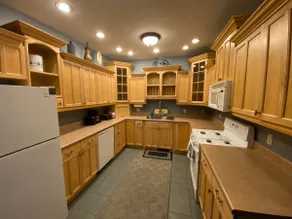 Lovely 2 bedroom downtown Three Rivers, sleeps 6 - Image 5