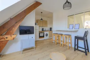 Casa Nostra - Superb Apartment Behind the Train Station - Image 4