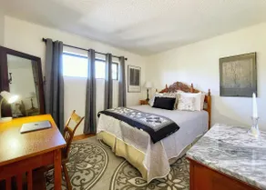 Corner Condo w/sunset views, close to downtown - Image 2