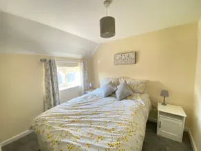Stunning 2 bedroom apartment with amazing views over Ironbridge! - Image 4