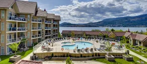 Fantastic Lakeside Resort Getaway! - Image 4