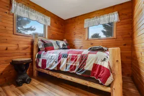 Northwoods multiple family size lake cabin. Snowmobile trail access  - Image 4