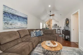 3-BD with a Wine Cellar in the Heart of Conshy - Image 3