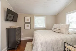 3-BD with a Wine Cellar in the Heart of Conshy - Image 5