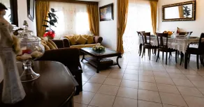 BH001 - A - Holiday Home - Image 2