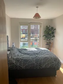 Top Floor 2 Bed Apartment w/ Spacious Balcony area - Image 5