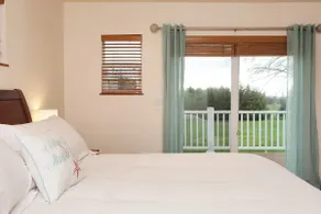 Double Bluff Retreat - Image 4