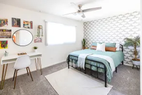 The Desert Inn - 4BR with pool. Sleeps 10! - Image 2