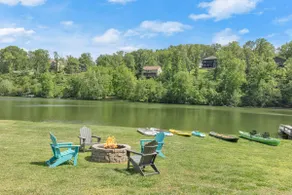 Access to lake & trails with HOT TUB! - Image 3