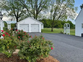 Viola Cottage- Charming 1940's Farm Stay - Image 3