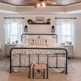 Charming 5 Bedroom Family-Friendly Spacious Home - Image 4
