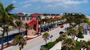 Charming Downtown Beach House - Image 4