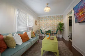 Charming Downtown Beach House - Image 2