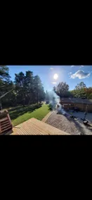 Cheerful 4-bedroom cottage with free parking. - Image 2