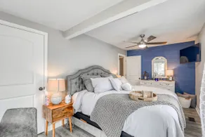 Riverfront! Shenandoah River! Sleeps 4! New Hot Tub  - Image 3