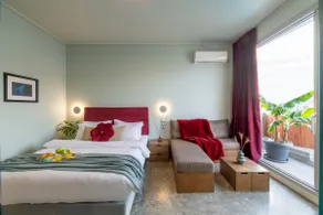 TopFloor Getaway Balcony&Hot tub+Acropolis view - Image 5