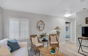 Key Lime Cottage - Updated - 1 Minute Walk to Beach & Pier - Image 4
