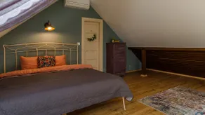 Barn attic for hiding - Image 2