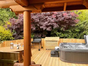 Countryside Log Cabin With Hot Tub - Beech - Image 2