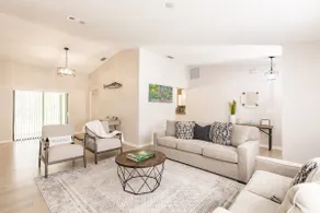 Family friendly 4 bed 2 bath home in a peaceful neighborhood 15min to Siesta Key - Image 5