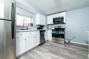 1st Floor | Free Parking | Washer & Dryer | AGH - Image 5