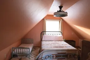 Historic Farm House | View | Cozy Getaway | WI-FI - Image 4