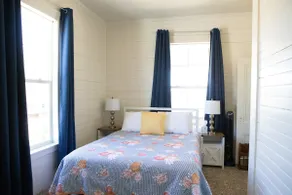Historic Farm House | View | Cozy Getaway | WI-FI - Image 3
