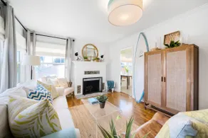 Charming Beach Cottage - Image 5