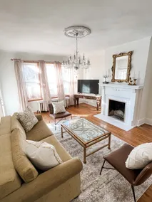 The Chandelier House + Loft of Midtown - Near It All! - Image 4