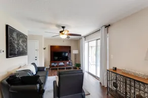 Lovely 1-Bedroom Apartment with Pool - Image 3
