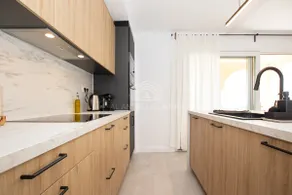 \"Mijas Costa Modern 2 Bed Apartment\" avec vue sur la mer et la montagne, piscine et jardin - Image 2