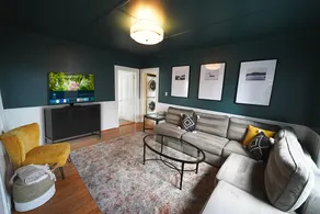 Lovely 4 Bedroom with free parking - Image 4