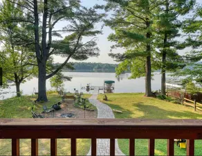 Lakefront 5 Bedroom Cabin on Mead Lake - Image 3