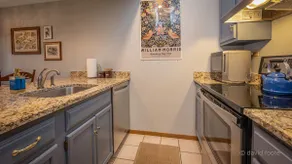 The Airy Aerie: Owners' Club access, golf nearby! - Image 4